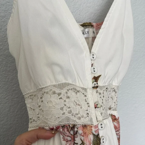 Hello Molly floral and lace maxi dress - Picture 8 of 13